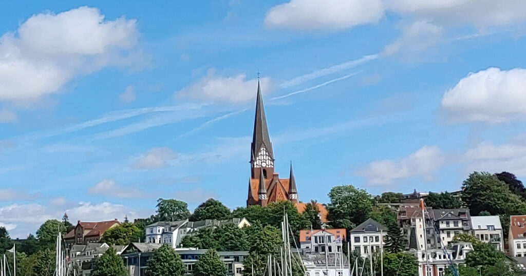 17.7.2022 - Spaghetti und Tagliatelle über St. Juergen in Flensburg. (Foto: Joachim Stelling)